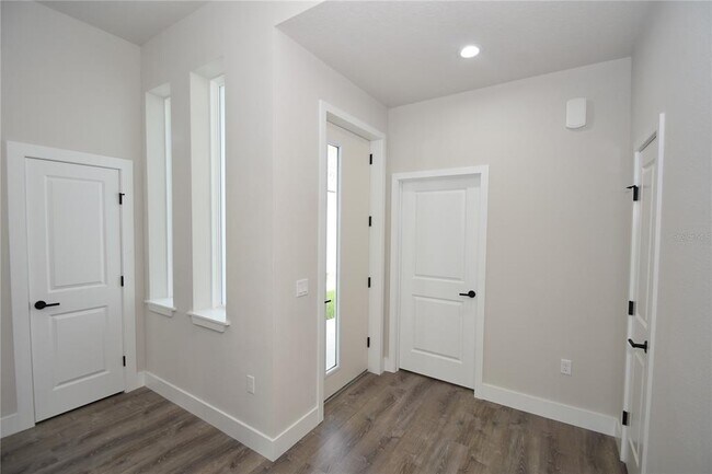 Photo - 20 Uniondale Pl