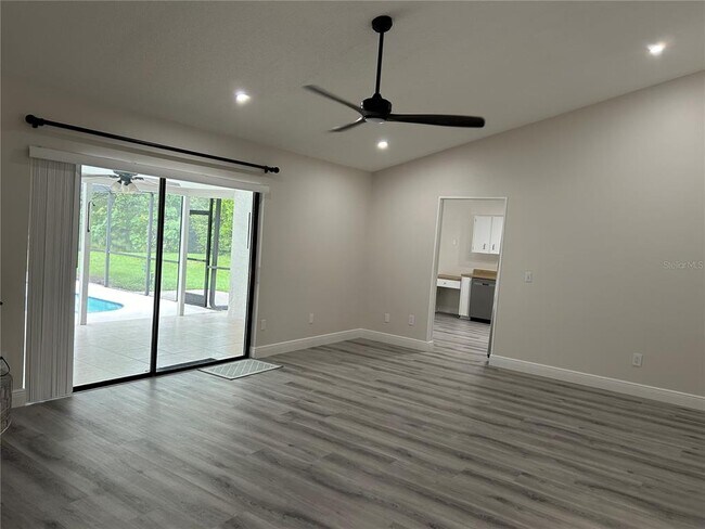 Photo - 484 E Maine Ave