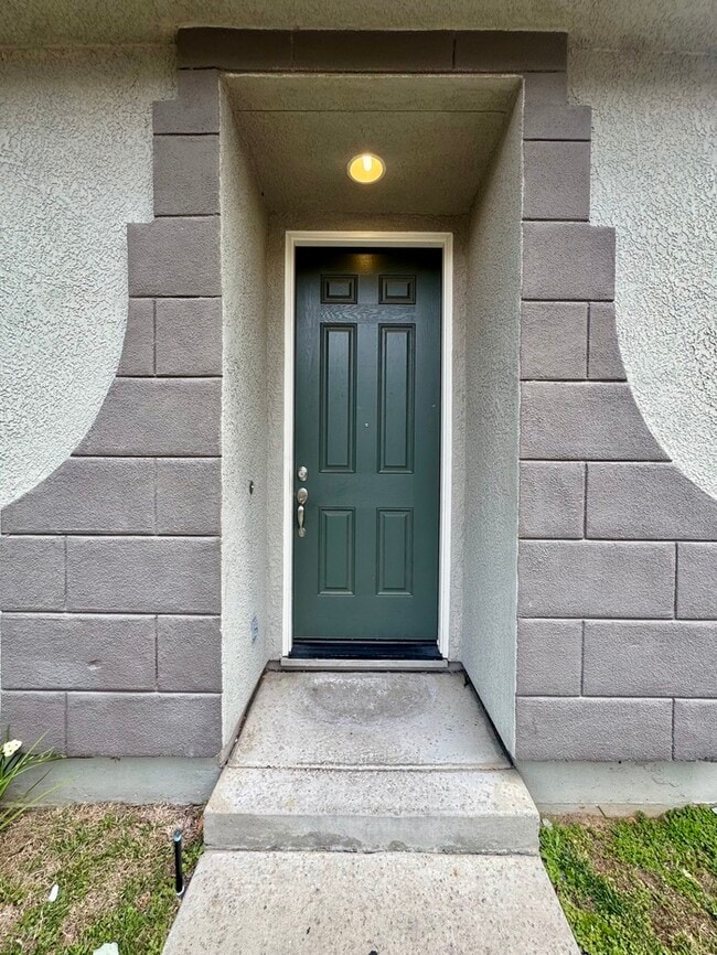 Photo - 2201 Imray Way