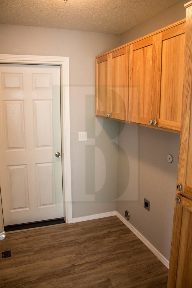 Photo - Spacious Updated Duplex in Salem
