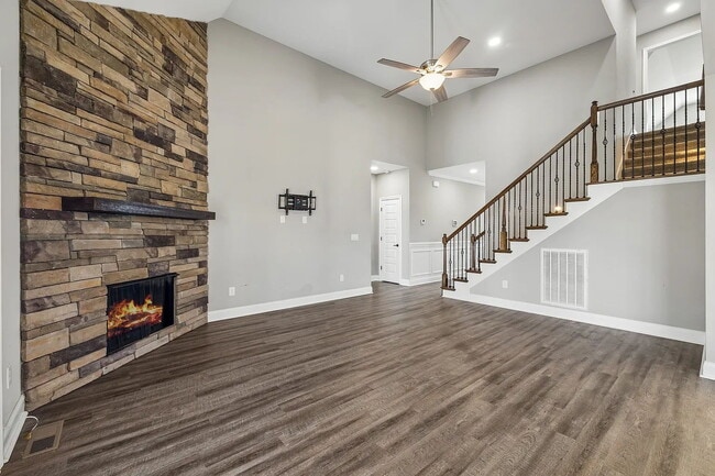 Photo - 1082 Wittys Way