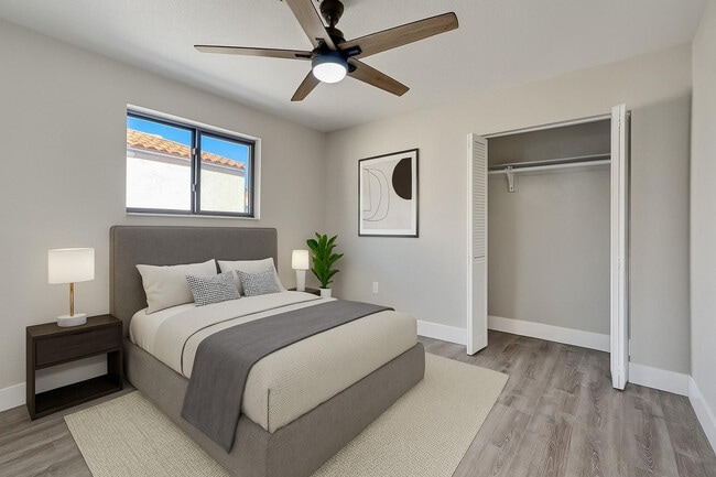 Photo - 2614 W 65th St