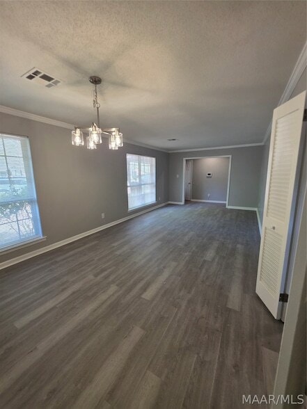 Photo - 744 Ledyard Pl