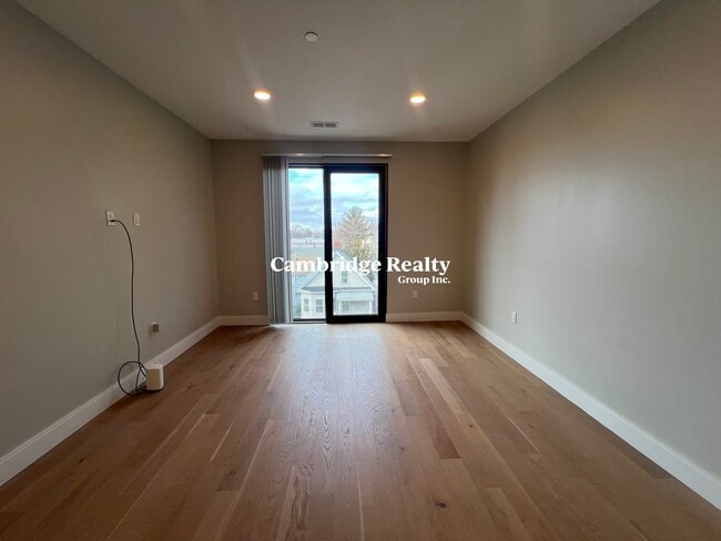 Photo - 16 Central St Unit F