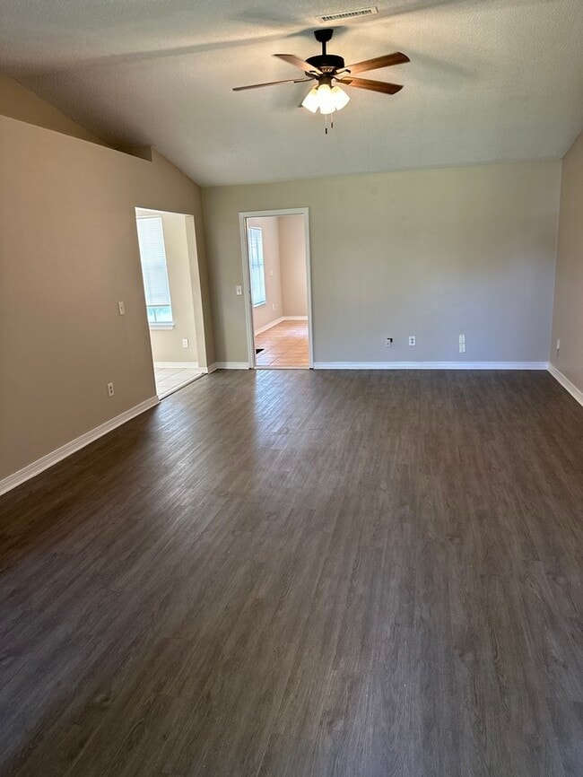 Photo - 3005 Godwin Ln