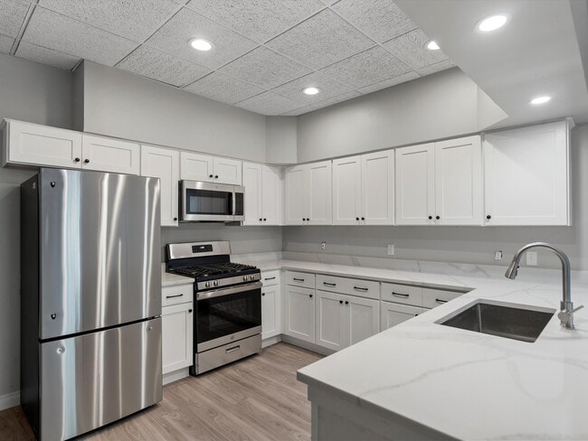 Building Photo - 125 S Main St Unit 2