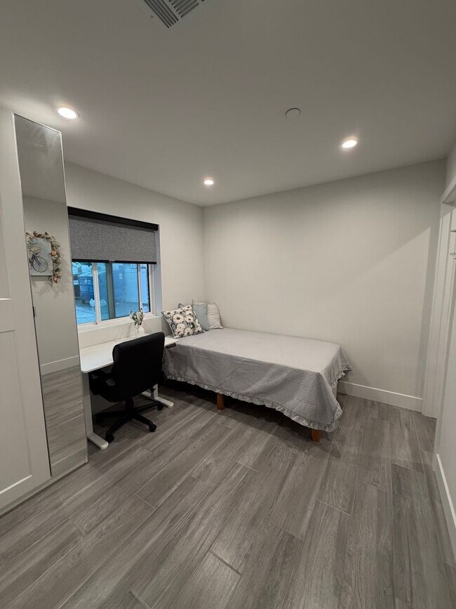 Photo - 3020 Normandie Ave Unidad C1-2
