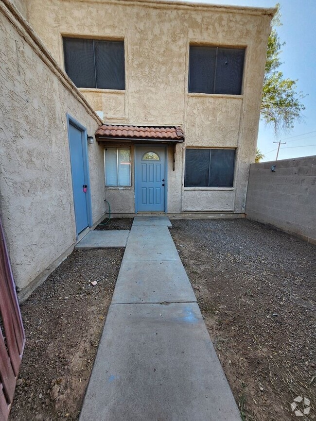 Building Photo - Cozy 2 bedroom 1 bath townhome