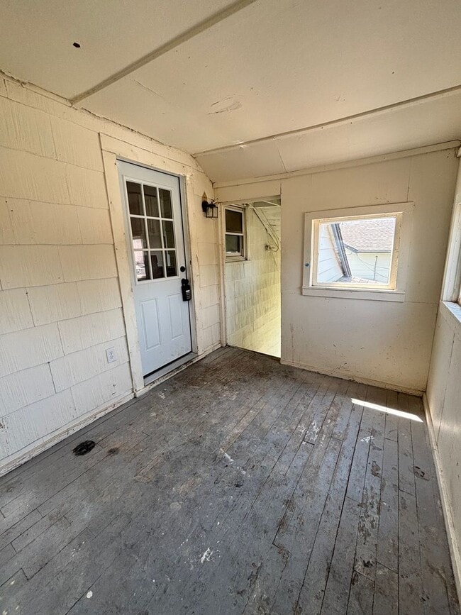 Photo - 216 S Moore Ave