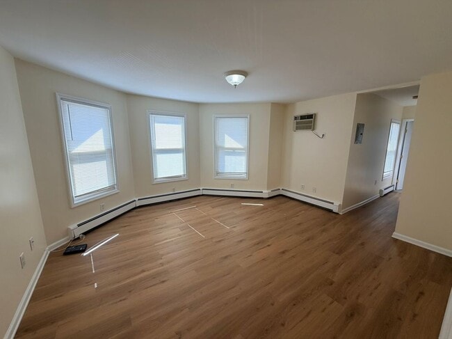Photo - 14 Oakwood Ave Unit 4