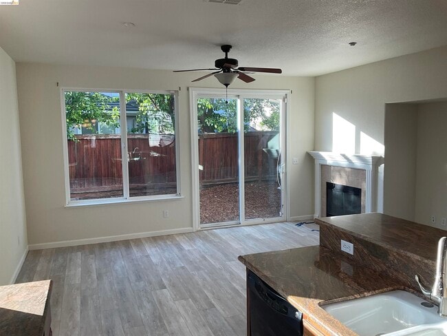 Photo - 1360 Tiffany Dr