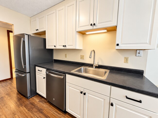 Photo - 1110 3rd Ave N