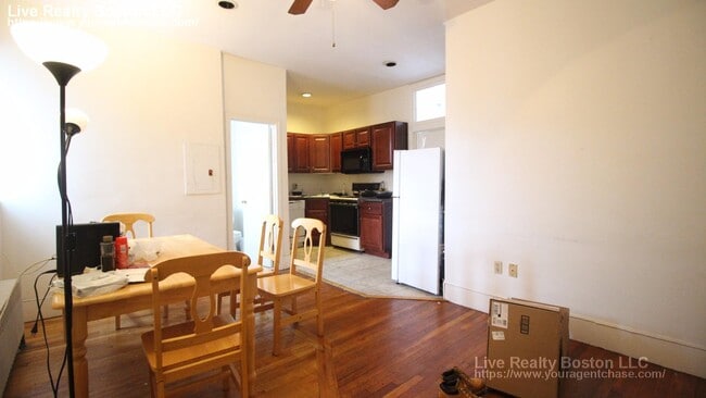 Building Photo - 1258 Commonwealth Ave Unit 25 Rental