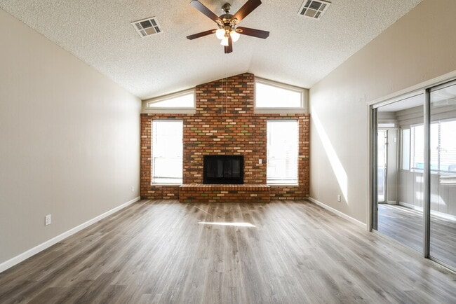 Photo - 20610 N 6th Dr