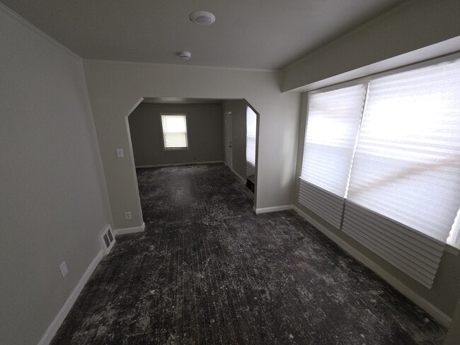 Photo - 9341 Auburn St