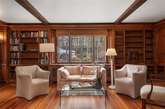 Photo - 5 Cushing St