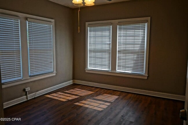 Photo - Beautiful 3/1 with Hardwood Floors in Marianna