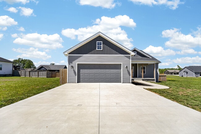 Building Photo - 147 Greenbriar Ln