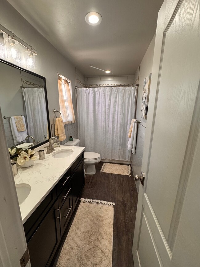 Photo - 1207 W Gore Blvd Unit 17