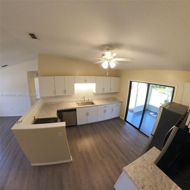 Photo - 21548 Seyburn Terrace