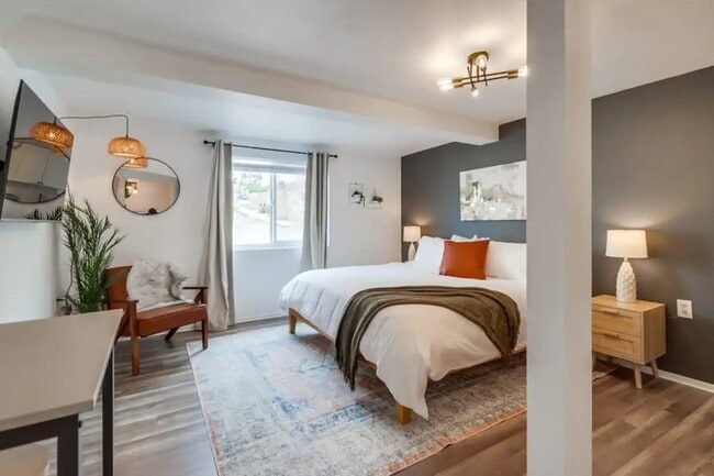 Photo - 2658 E St Unit 2658.5