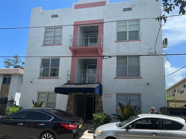 Photo - 428 SW 9th St Condominio Unidad 8