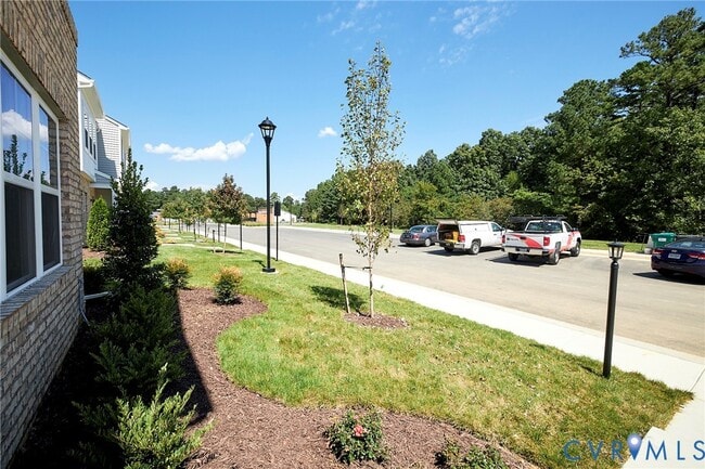 Photo - 214 Greenpark Rd