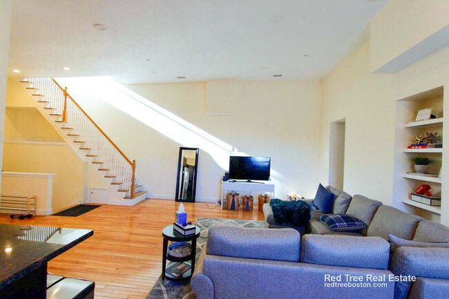 Photo - 1032 Commonwealth Avenue Unit 3