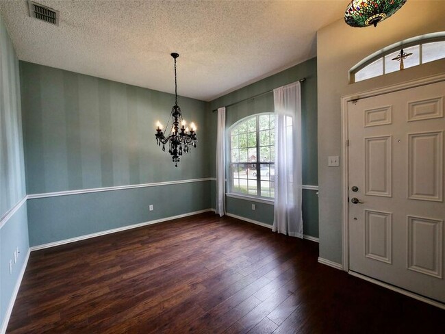 Photo - 4502 Highlands Dr
