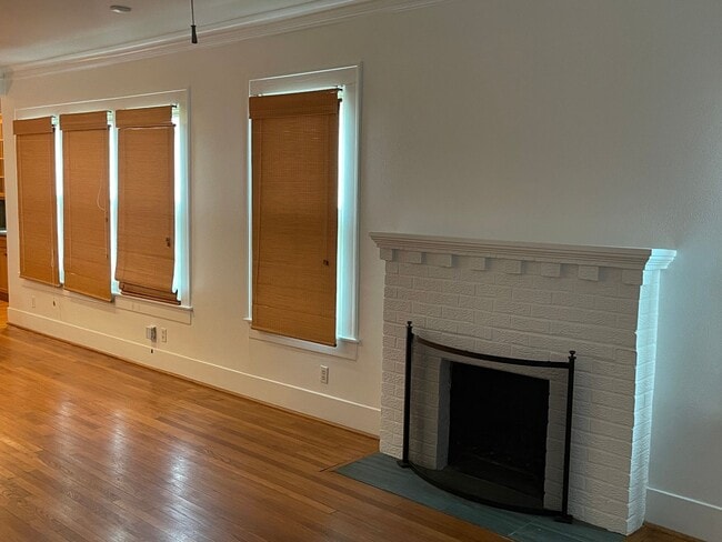 Photo - Freshly updated 2/2/Study home