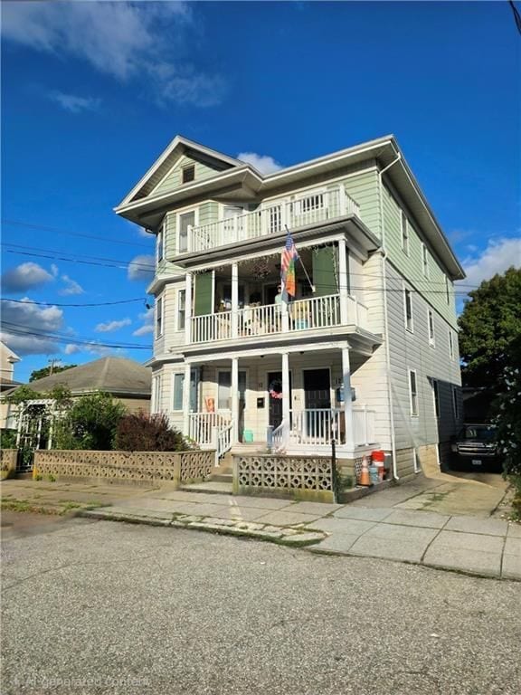 10 Arlington St Unit 3