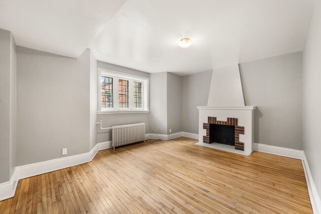 Photo - MacConnor Apartments