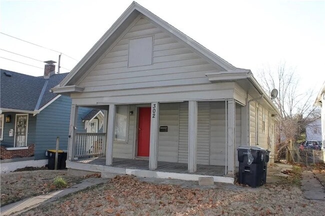 Photo - 302 N Oakley Ave