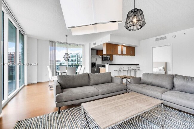 Photo - 601 NE 23rd St Unit 905