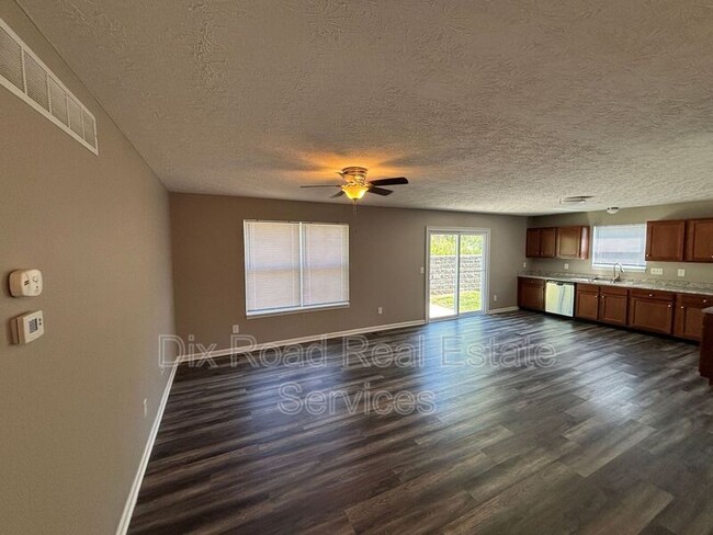Photo - 1024 Golfview Dr