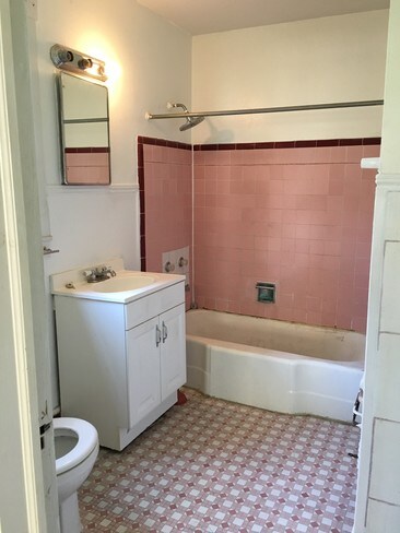 Photo - 125 Adams St