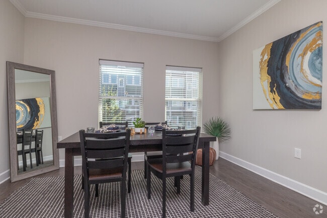 4BR, 4.5BA - 3,000SF - Dining Room