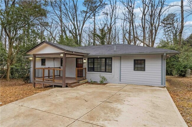 Photo - 2953 Meadowview Dr SE