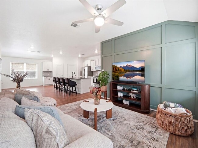 Building Photo - 21412 Wilmiller Ln