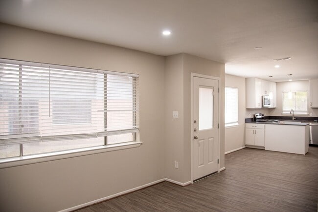 Photo - 1711TP Apartment Unit B