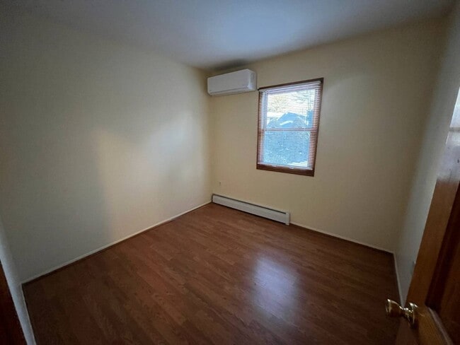 Photo - 503 Canal Rd