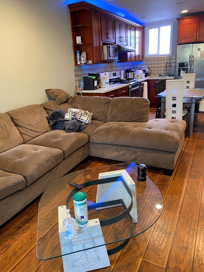 Photo - 707 Plymouth Ave