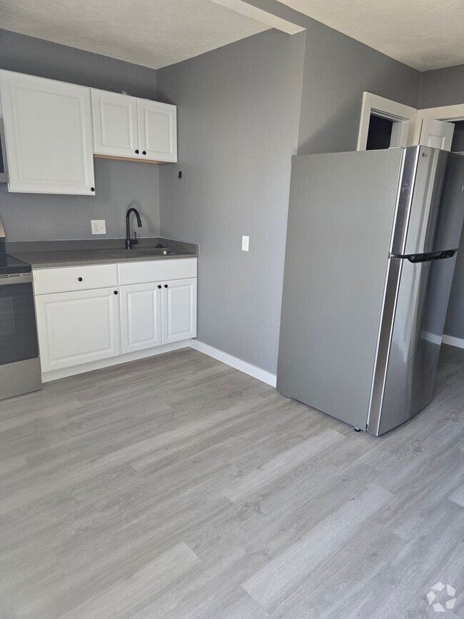 Building Photo - Newly Renovated 1 bed 1 bath Unit 1 Rental