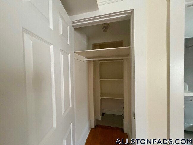 61 Brighton Ave Unit 1