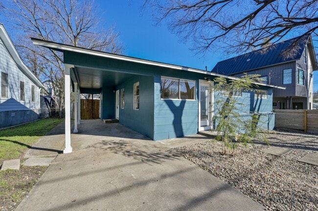 Photo - 1709 Ulit Ave