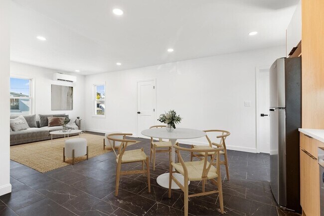 Photo - 70 Billings Ave Unidad 2