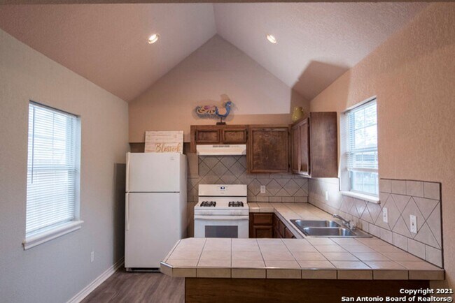 Photo - CUTE CASITA IN HIGHLAND PARK