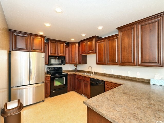 Photo - 1892 Goldenrod Way W
