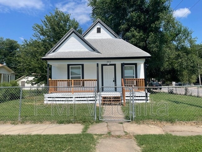 2 Bedroom, 1 Bathrooms, newly renovated ho... - 2 Bedroom, 1 Bathrooms, newly renovated ho... Apartment