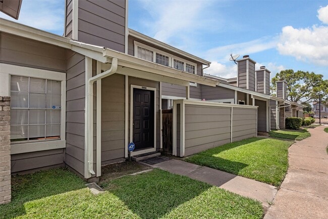 Photo - 6345 Cattails Ln